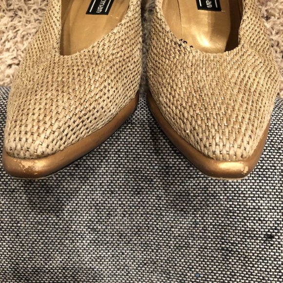 Stuart Weitzman pumps wm 9.5 - Picture 2 of 5